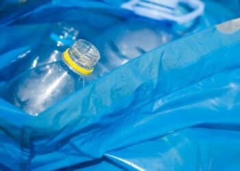 Prefeitura leva projeto de coleta seletiva para as escolas e envolve alunos na reciclagem