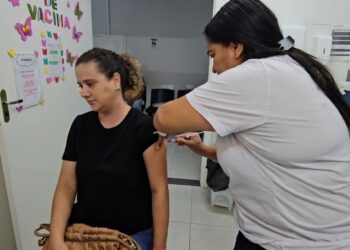 Prefeitura de Araxá amplia atendimento de vacinação noturna na Unileste