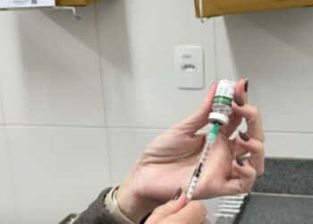 Referência em saúde na macrorregião, Uberaba decreta Emergência em Saúde; Araxá convoca população para vacinação contra gripe