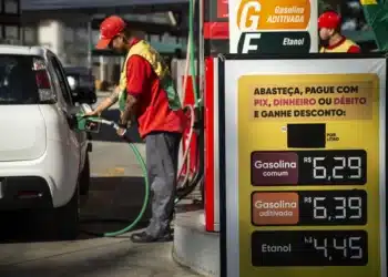 Governo deve aprovar aumento da mistura do etanol para gasolina para 30%