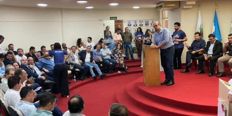 Araxá sedia encontro de prefeitos com vice-governador do Estado para reivindicar mais recursos para a saúde