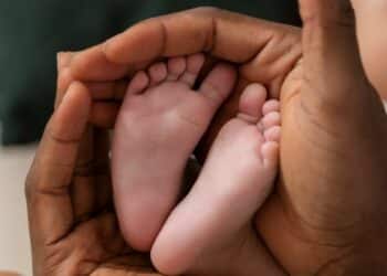 Teste do Pezinho é capaz de detectar 60 doenças e é oferecido gratuitamente na rede pública  