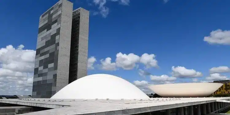 IOF: drible do governo não convence Congresso e políticos defendem diálogo