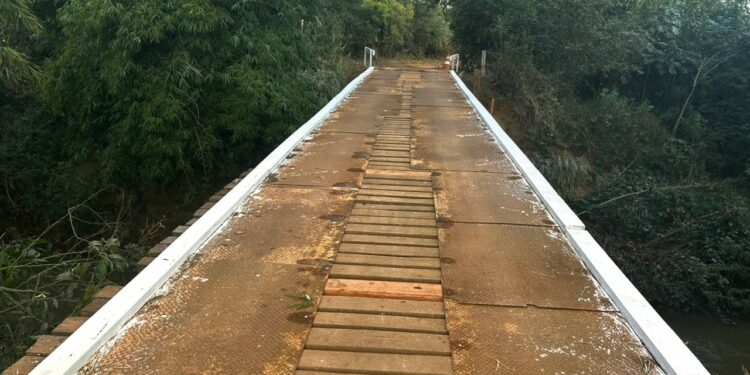 Ponte do Tamanduá é revitalizada em parceria entre as prefeituras de Araxá e Ibiá