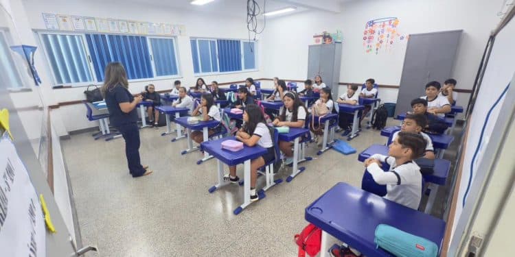 Mais de 13 mil alunos retornam às aulas na Rede Municipal de Araxá nesta segunda-feira (4)