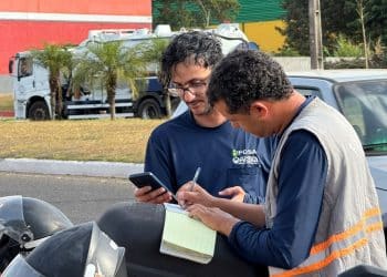 Araxá realiza ação integrada de combate à dengue em casas abandonadas e áreas ocupadas 