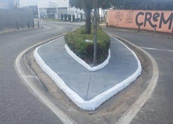 Prefeitura intensifica pintura e revitalização de meios-fios em Araxá