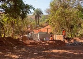 Ponte sobre o ribeirão Pirapetinga será interditada na próxima segunda (29)  