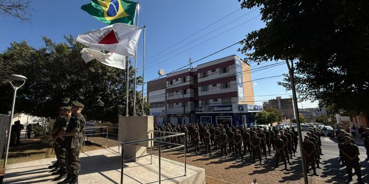 Prefeitura de Araxá abre oficialmente a Semana da Pátria 2025 com solenidade cívica na Praça Arthur Bernardes