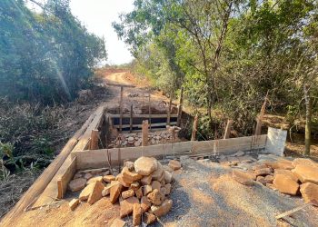 Prefeitura realiza construção de nova ponte na Região do Quebra-Canga