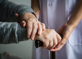 Projeto “Mãos que Cuidam” leva mais qualidade de vida a idosos de Araxá