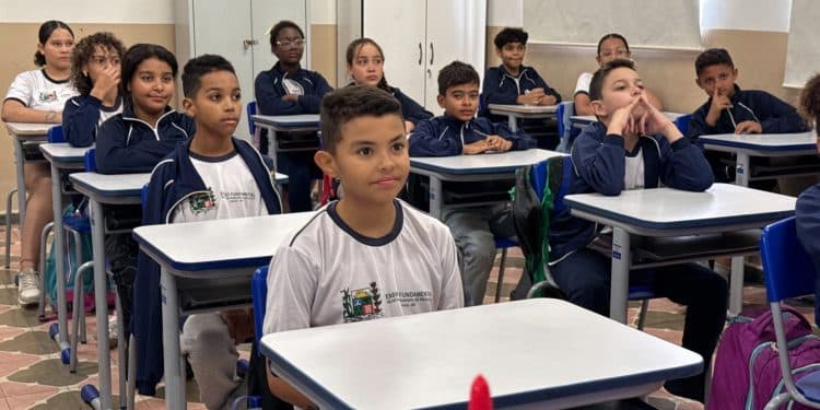 Prefeitura de Araxá concede gratificação de 20% a vice-diretores e coordenadores da rede municipal