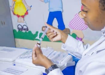 Araxá reforça importância da vacinação contra a dengue: cobertura segue abaixo da meta