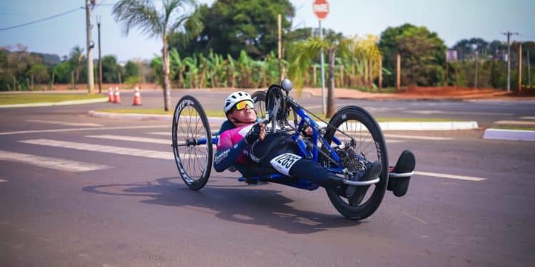 Com apoio da Prefeitura, atleta araxaense participa da final do Campeonato Paulista de Paraciclismo