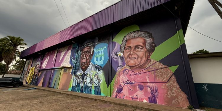 Ginásio Santa Luzia ganha mural que celebra a história e a memória afetiva de Araxá