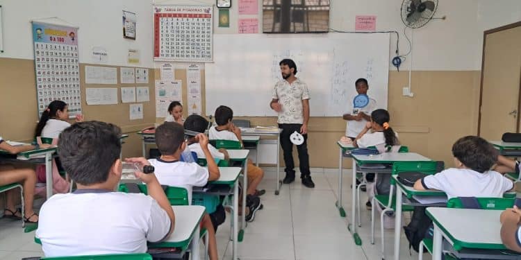 Psicólogos e educadores unem forças para fortalecer o aprendizado dos alunos da rede municipal