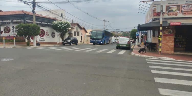 *Rua Uberaba fica parcialmente interditada neste sábado*