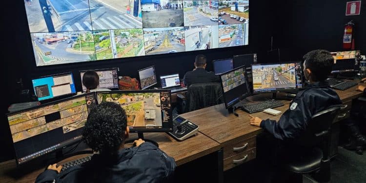 Central de Videomonitoramento contribui para resolução eficiente de crimes e infrações em Araxá