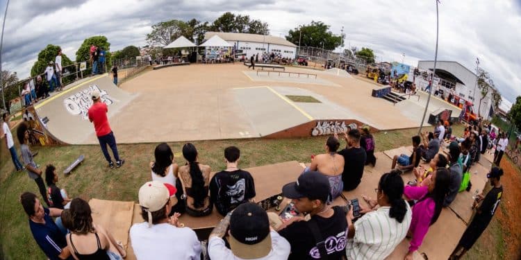 Com apoio da Prefeitura de Araxá, Festival de Skate fomenta cultura e comércio local no Bairro Urciano Lemos