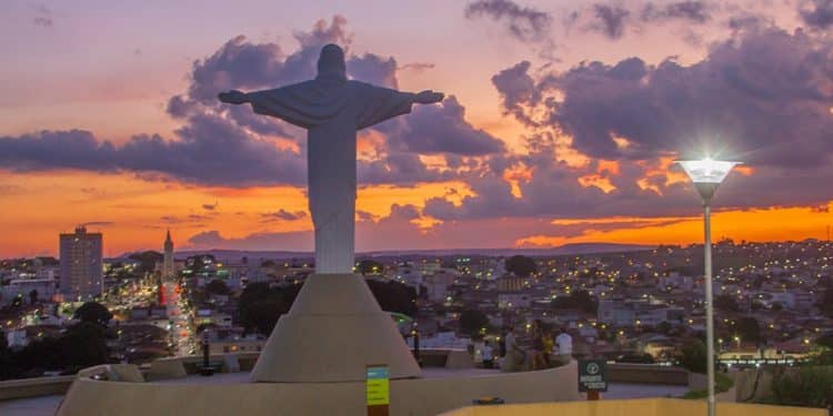 Prefeitura abre chamamento público para concessão de espaço comercial no Parque do Cristo