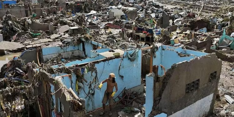 Tufão Kalmaegi deixa mais de 140 mortos nas Filipinas, e governo declara estado de calamidade