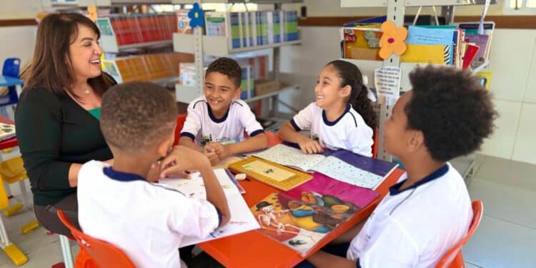 Araxá amplia ações na educação e alcança avanços no desempenho e na infraestrutura escolar