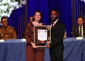 Prefeitura de Araxá participa de solenidade de honrarias da Câmara Municipal