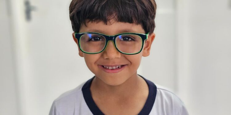 Prefeitura de Araxá realiza entrega dos primeiros óculos do Programa Miguilim