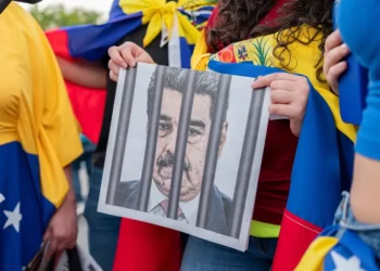 Suíça bloqueia bens de Maduro e pessoas do seu círculo