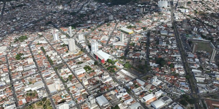 Araxá impulsiona recorde de exportações de Minas em 2025 e consolida importância no cenário econômico global