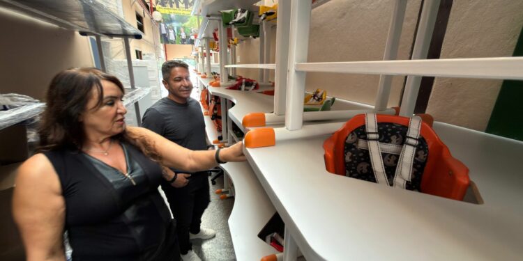 Prefeitura de Araxá reforça infraestrutura das escolas com novos móveis e equipamentos