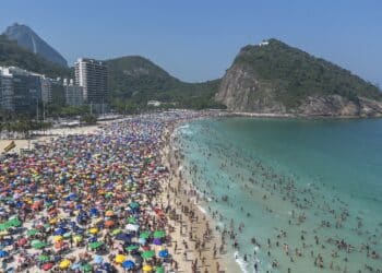 Alerta de ressaca: Rio pode ter ondas até 3 metros no fim de semana