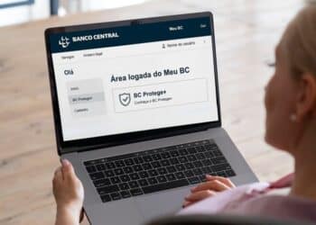 Procon Araxá orienta população a ativar o serviço BC Protege+ para evitar fraudes bancárias