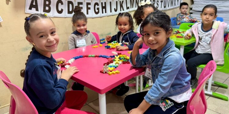 Mais de 13 mil alunos da rede municipal iniciam o ano letivo nesta quarta-feira (4)