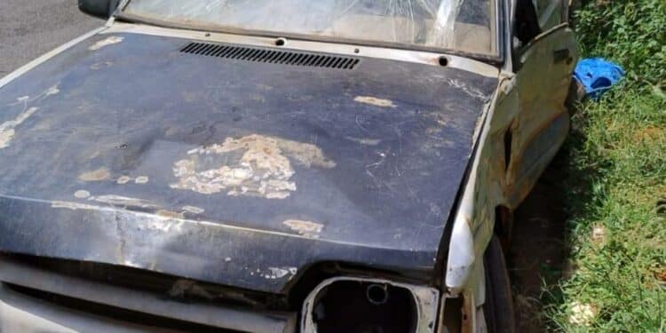 Prefeitura de Araxá intensifica notificação e remoção de veículos abandonados em vias públicas