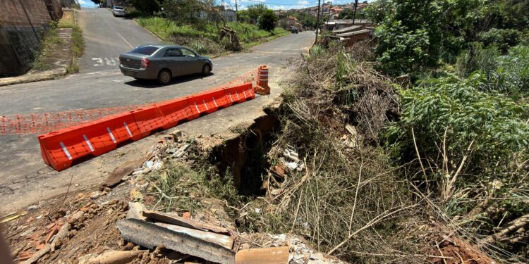 Prefeitura decreta situação de emergência após fortes chuvas e vendaval em Araxá