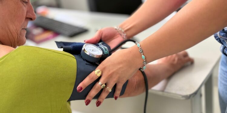 Programa Hiperdia garante atendimento médico contínuo a pacientes hipertensos e diabéticos em Araxá