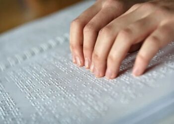 GOVERNO LULA DEIXA ESTUDANTES COM DEFICIÊNCIA VISUAL SEM LIVROS