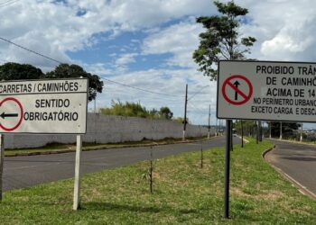 Prefeitura reforça orientação sobre circulação de caminhões pesados nas avenidas centrais de Araxá