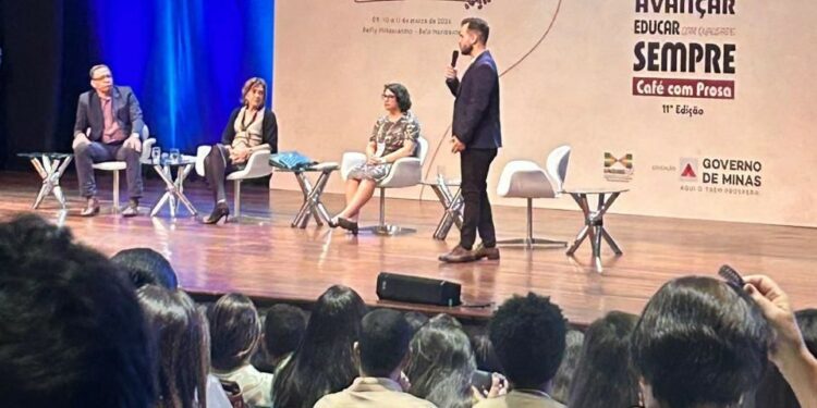 Araxá participa de debate estadual sobre alfabetização, inclusão e políticas educacionais