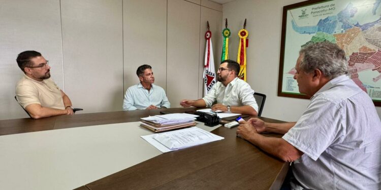 Araxá busca experiência de Paracatu para viabilizar Hospital Municipal