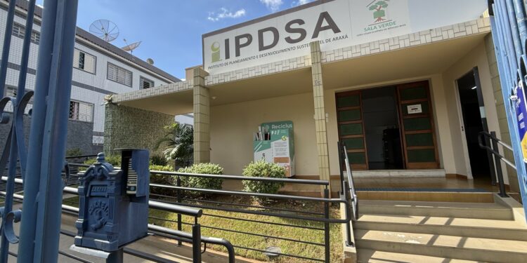 Araxá moderniza serviços urbanísticos e ultrapassa 2,6 mil solicitações em um mês