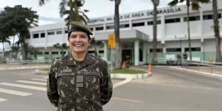 Exército confirma Claúdia Cacho como primeira mulher general da história; médica assumirá hospital militar em Brasília