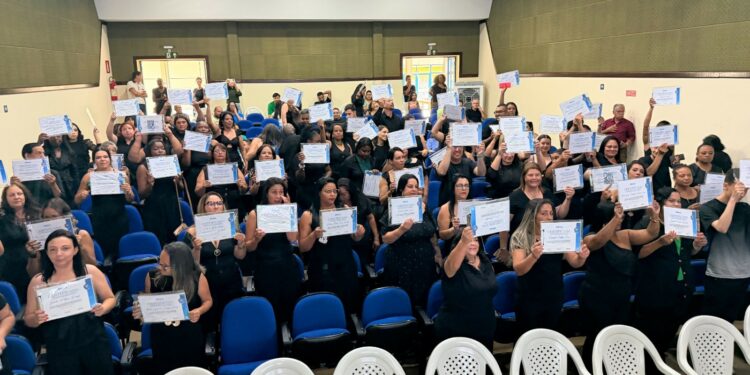 Prefeitura de Araxá realiza formatura de 84 agentes em cursos técnicos de saúde e combate às endemias