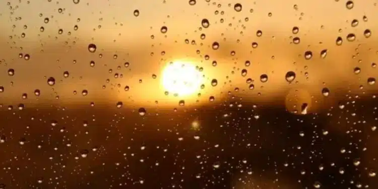 Frente fria e ciclone causam chuvas e derrubam temperaturas