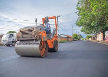 Programa “Asfalto Novo, Nossa Gente Feliz” prevê recapeamento de cerca de 100 km de vias urbanas em Araxá