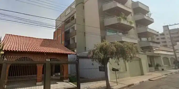 Muro “anticuriosos”: construção inusitada repercute no mundo inteiro