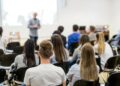 Curso gratuito capacita profissionais de Araxá para recolocação no mercado de trabalho