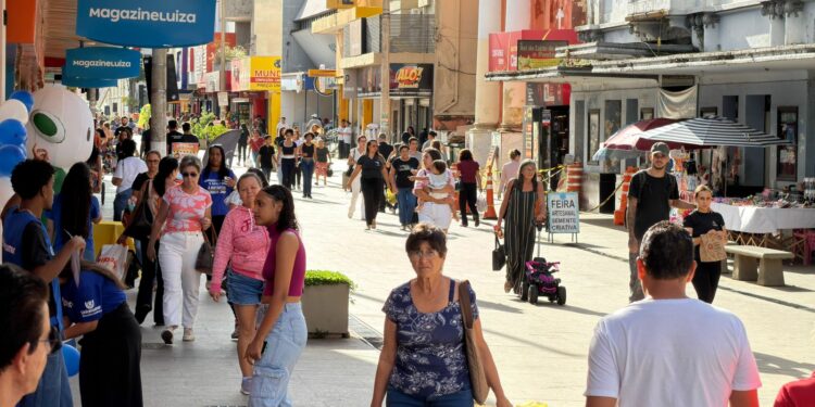Procon Araxá orienta consumidores para compras seguras no Dia das Mães