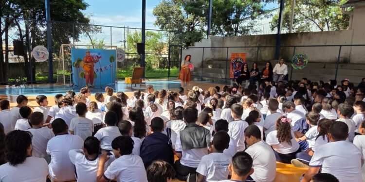Projeto Tri Ciclo leva teatro, dança e música a mais de 2 mil crianças em Araxá  